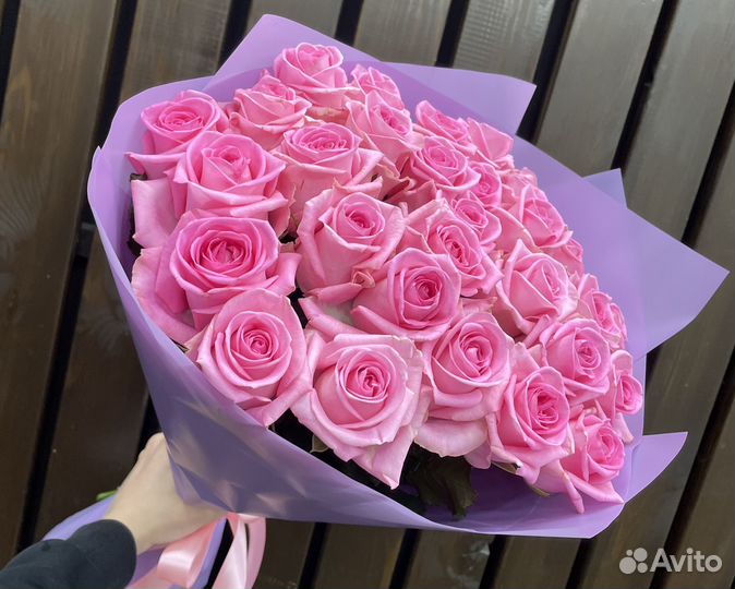 Розы с доставкой оптом по Новосибирску от 15 шт