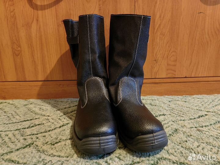 Сапоги летнии новые