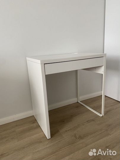 Письменный стол IKEA микке