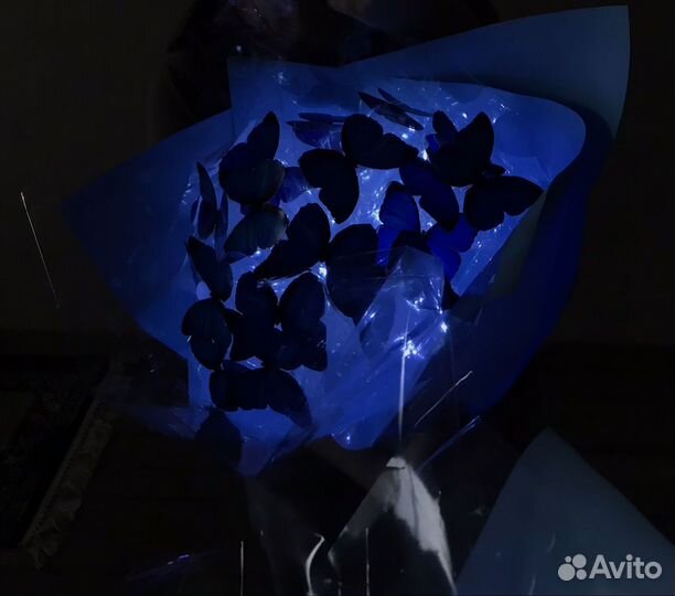 Букет из бабочек светящийся