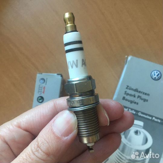 Свечи зажигания VW Polo 1,6 vag 101-905-617-C