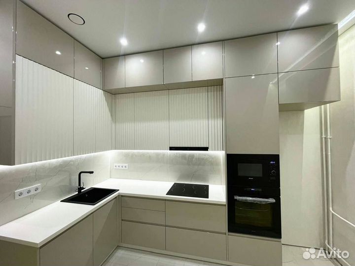 Красивая кухня на заказ собственное производство