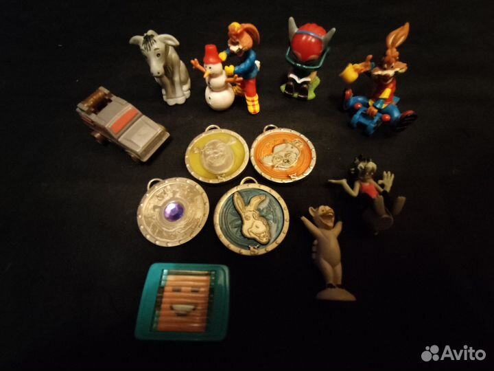 Коллекционные игрушки для ребёнка/фишки