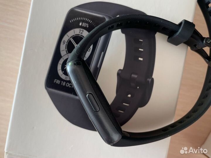 Смарт часы huawei band 6 черные