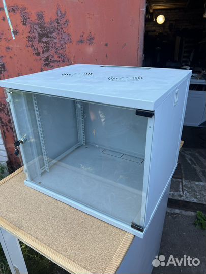 Шкаф коммутационный настенный