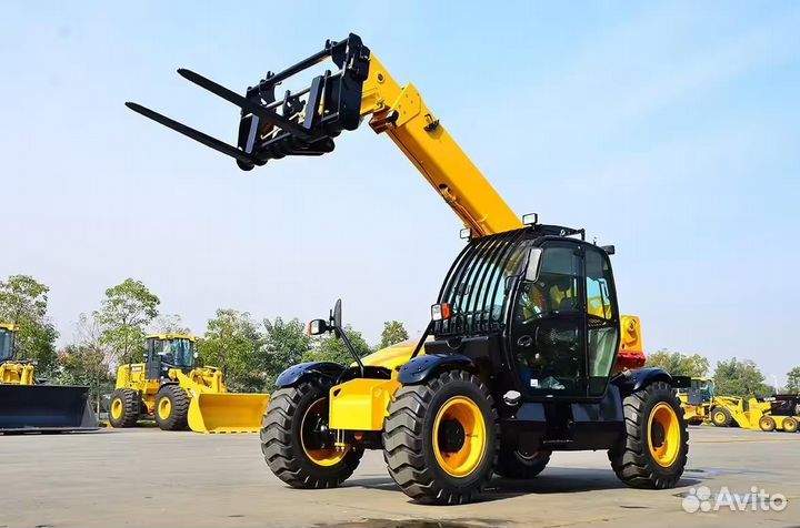 Телескопический погрузчик XCMG XC6-3007K, 2023