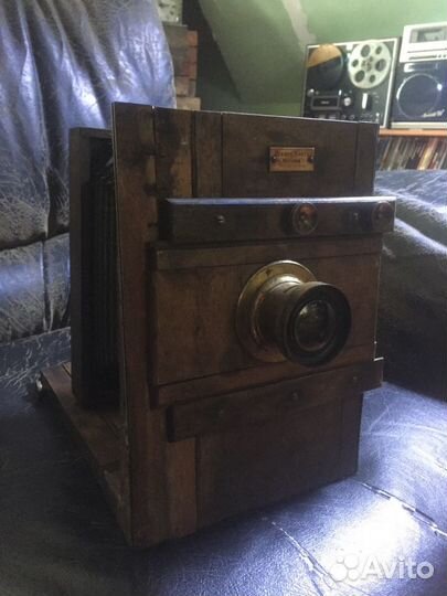 Фотоаппарат (форматная фотокамера)