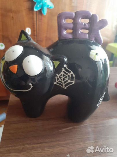 Фигурки, сувениры, подсвечники