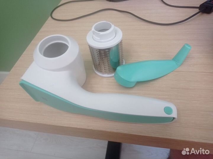 Терка для сыра и овощей ручная роторная