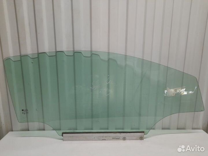Стекло двери передней правой Opel Astra H хэтчбек