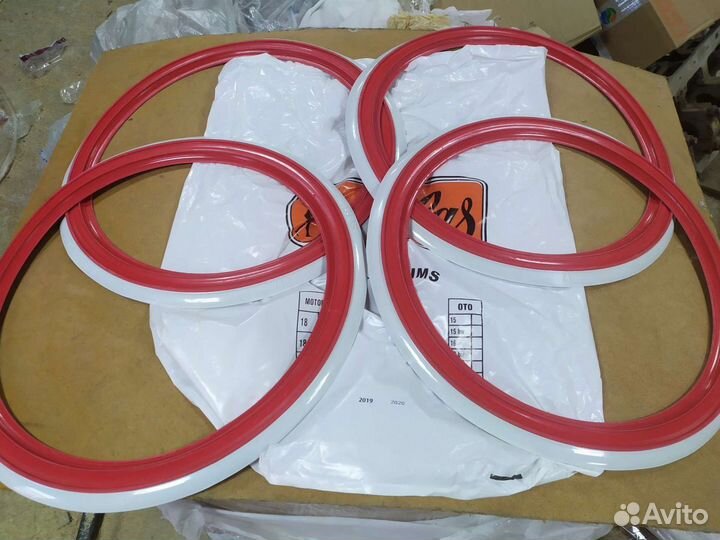 Флипперы вайтволлы атлас красно белые 17