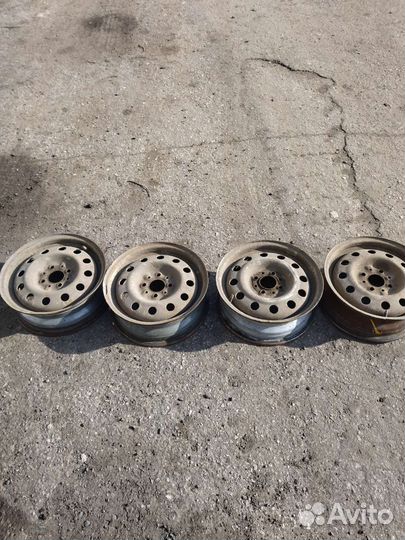 Диск r 14 штампованный