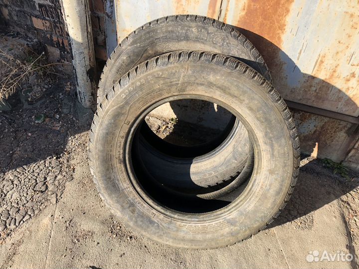 Nokian Tyres Hakkapeliitta 1 235/65 R17 108T