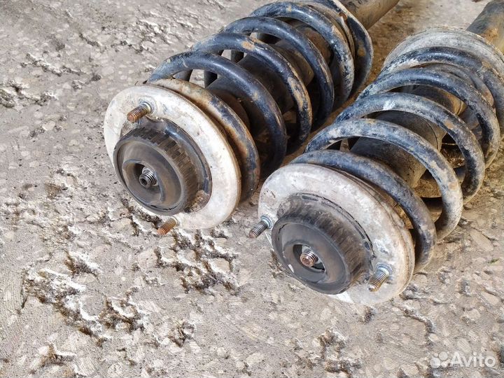 Стойка передняя Фольксваген Пассат б5+