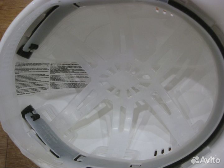 Каска защитная uvex новая