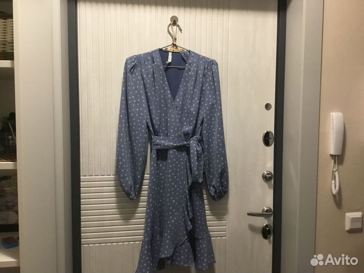 Продаю платье Lichi