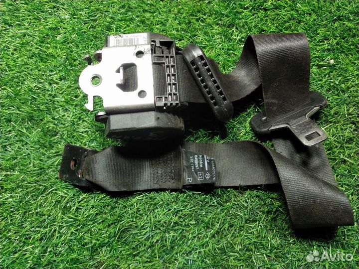 Ремень безопасности Renault Megane III