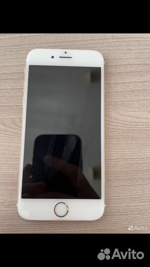 Телефон iPhone 6s