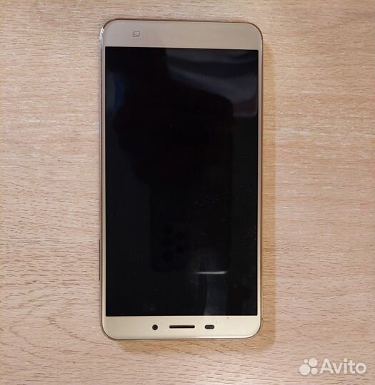 ASUS ZenFone 3 Laser ZC551KL, 2/32 ГБ