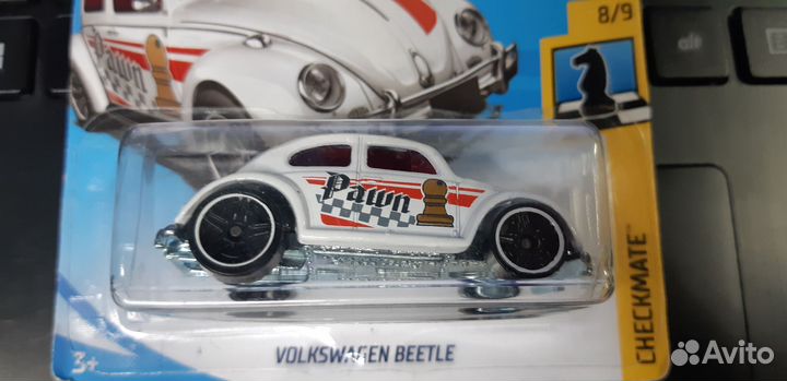 Модель Hot Wheels Volkswagen Beetle. Checkmate