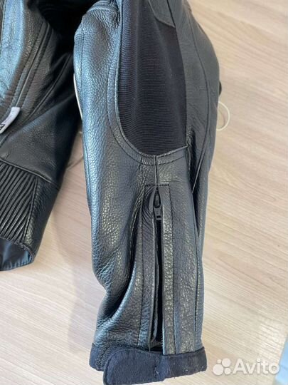 Мото куртка кожаная