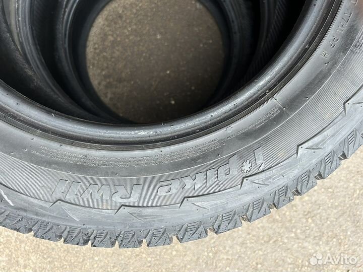 Hankook Winter I'Pike 225/65 R17