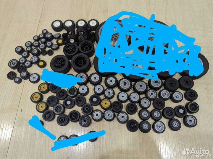 Много lego колес разных диаметров