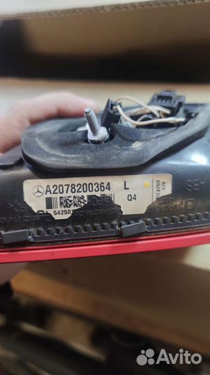 Фонарь левый внутренний Mercedes Benz 207/212 купе