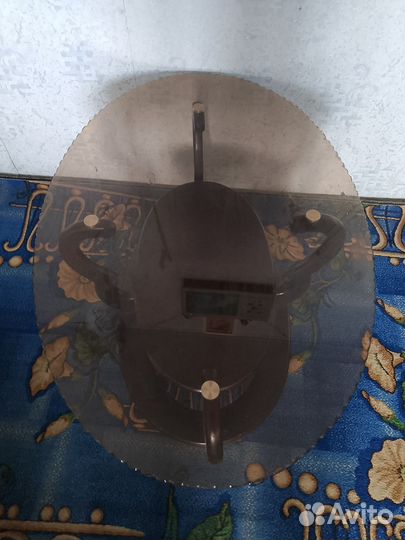 Журнальный столик стеклянный на колесах ор