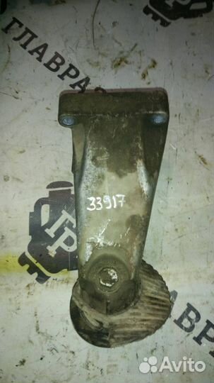 Кронштейн двс правый Mercedes-Benz W204 б/у