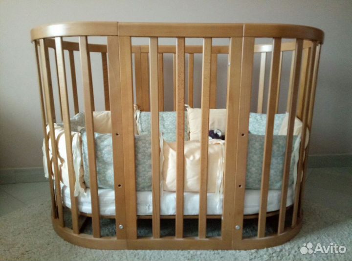 Детская кроватка из натурального дерева (бук)