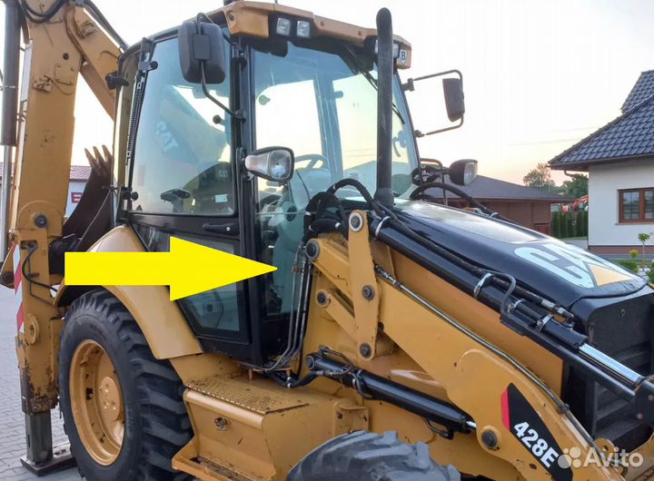 Стекло Caterpillar 428 e/432e/434e/444e 2006 - лобовое нижнее правое (закаленное)