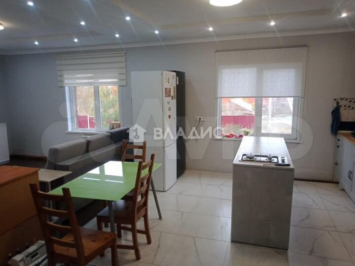 Дом 237 м² на участке 6 сот.