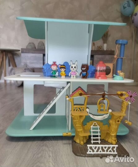 Большой кукольный домик со светом и игрушками