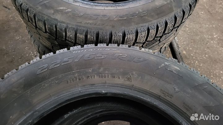 Pirelli Ice Zero 225/65 R17