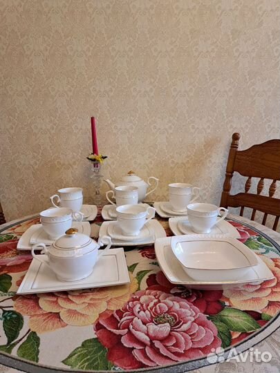Тарелки,салатники,блюдо,чашки для чаепития