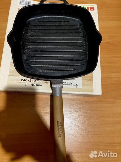 Чугунная сковорода-гриль Biol 24см