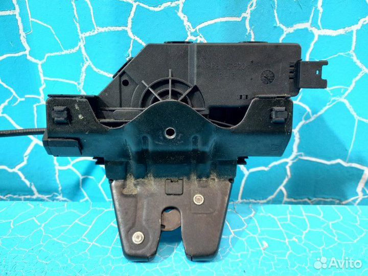 Замок багажника Bmw 3-Series E90 N46B20B 2005