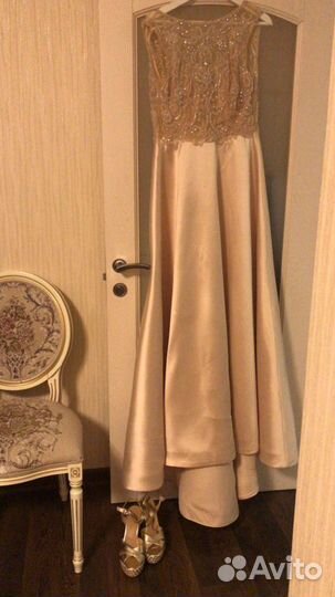 Вечернее платье