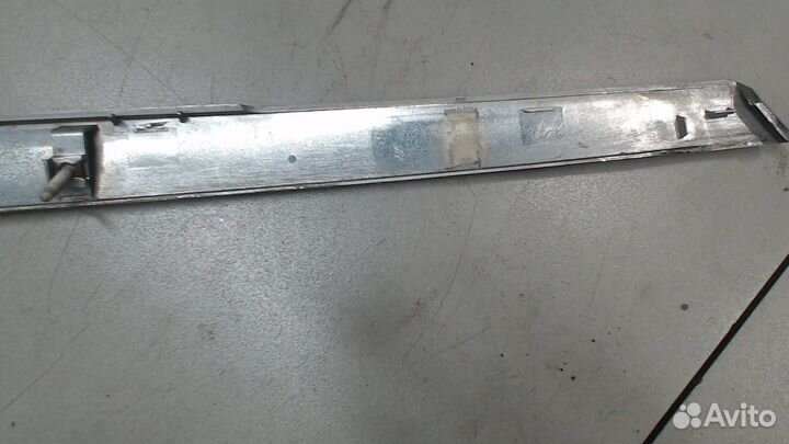 Накладка крышки багажника Jaguar XJ 2003–2008, 200