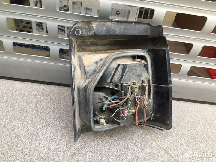 Задний левый фонарь Passat B3