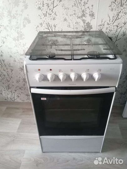 Газовая плита с электрической духовкой