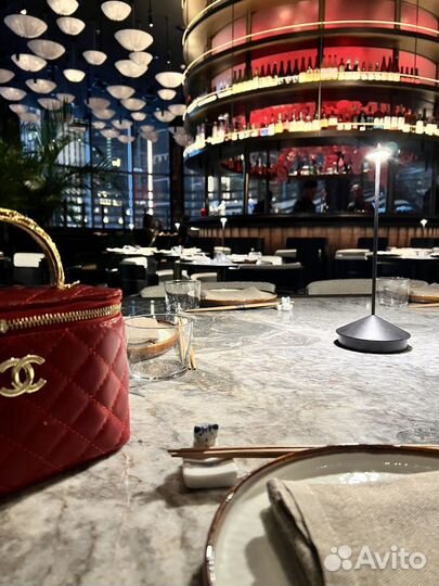 Сумка косметичка chanel красная