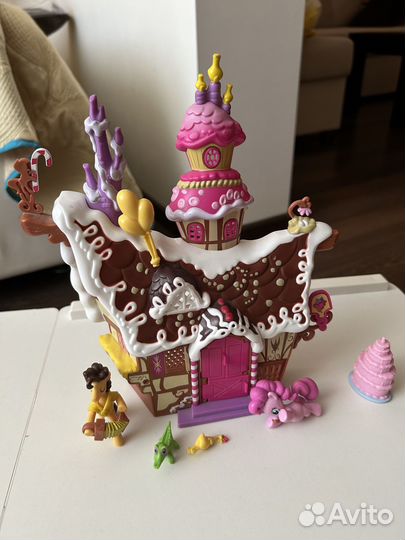 3 набора игрушек (София, Little pony, замок)