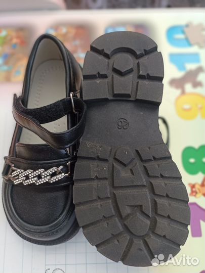 Туфли для девочки 26 размер черные