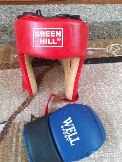 Шлем и лапа боксерская