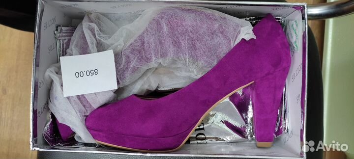 Совершенно новые, ультрамодные жен туфли, фуксия