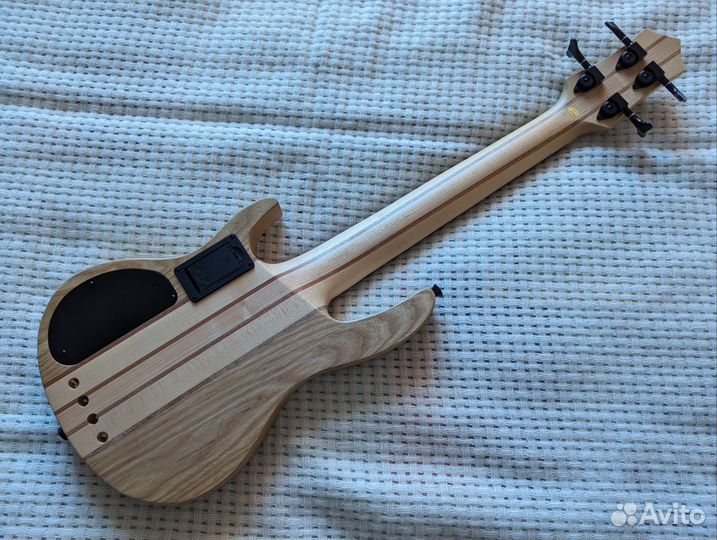 Укулеле бас