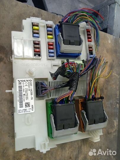 Блок предохранителей Вольво В60 С60