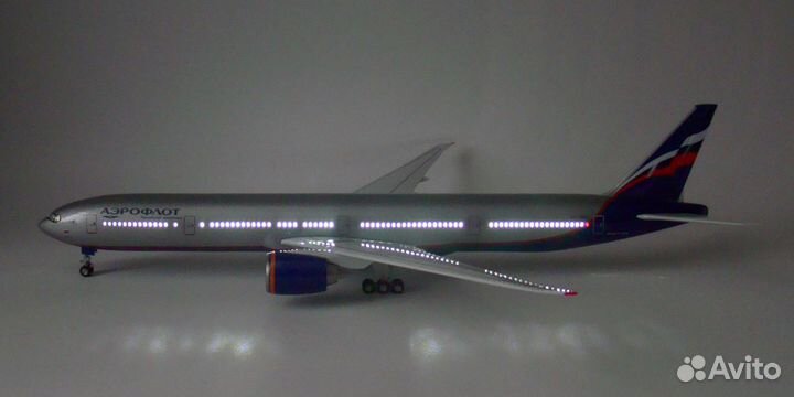 Модель самолета Boeing 777-300ER Аэрофлот 1:157 (с